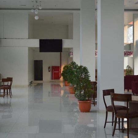 Win Grand Hotel Bekasi Exterior foto