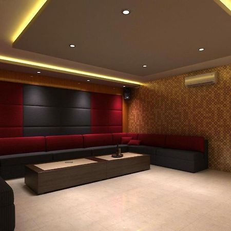 Win Grand Hotel Bekasi Exterior foto